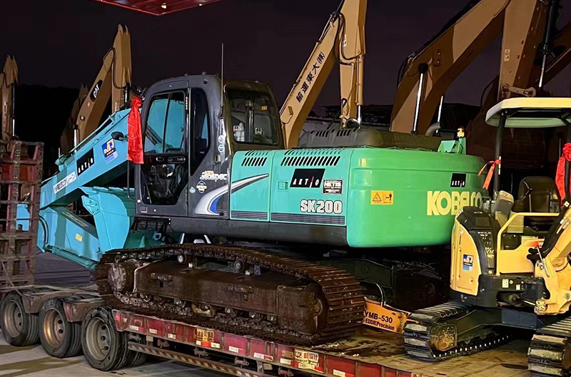 Kobelco 200, Yanmar 20 excavator shipped to Singapore