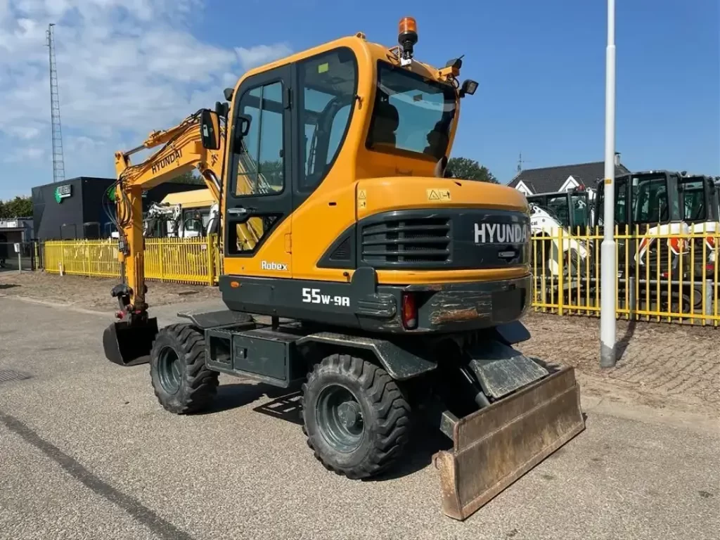 HYUNDAI 55W-9A Wheel Excavators