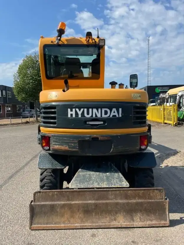 HYUNDAI 55W-9A Wheel Excavators