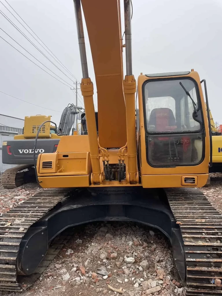 Hyundai 220LC-5 Excavator