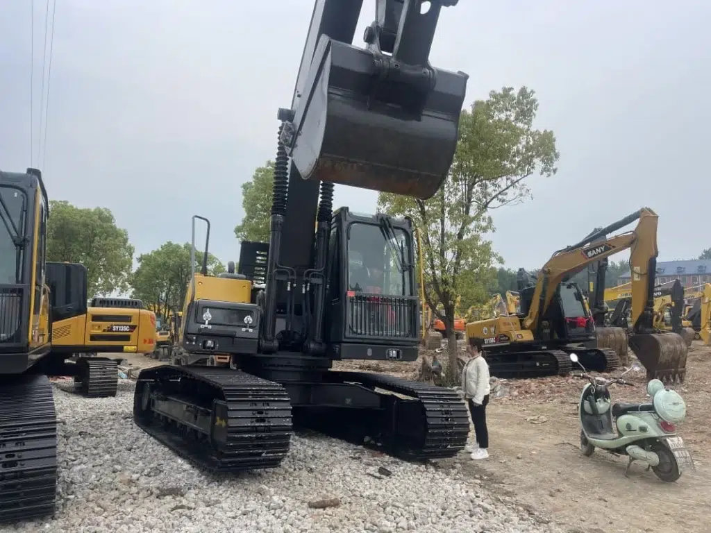 Used Volvo EC210 excavator