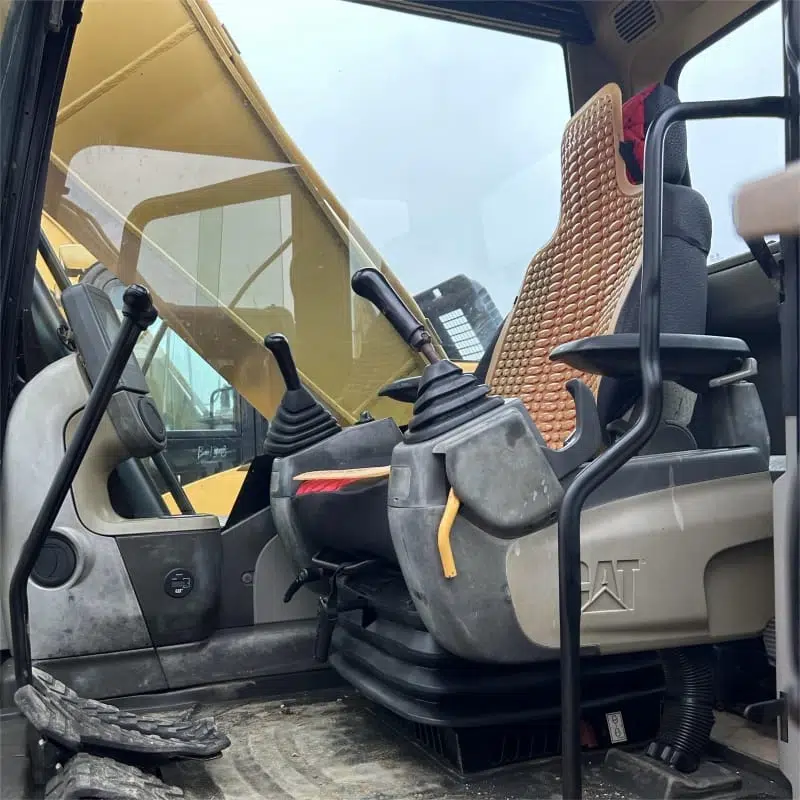 Used Caterpillar 320D Excavators