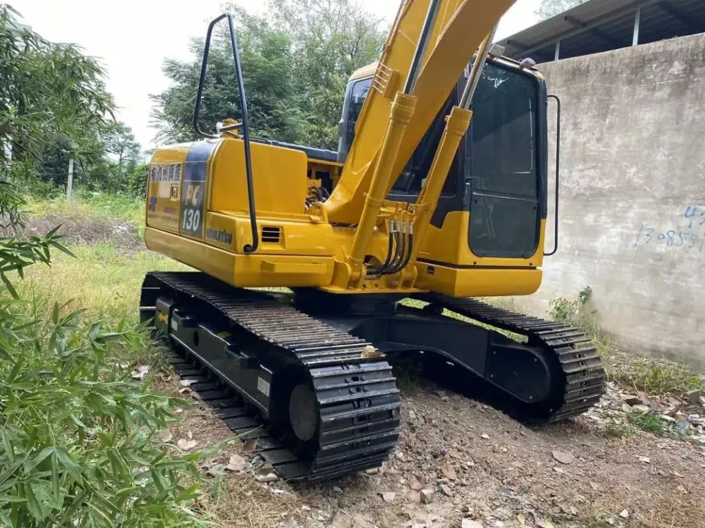 Used Komatsu PC130 excavator