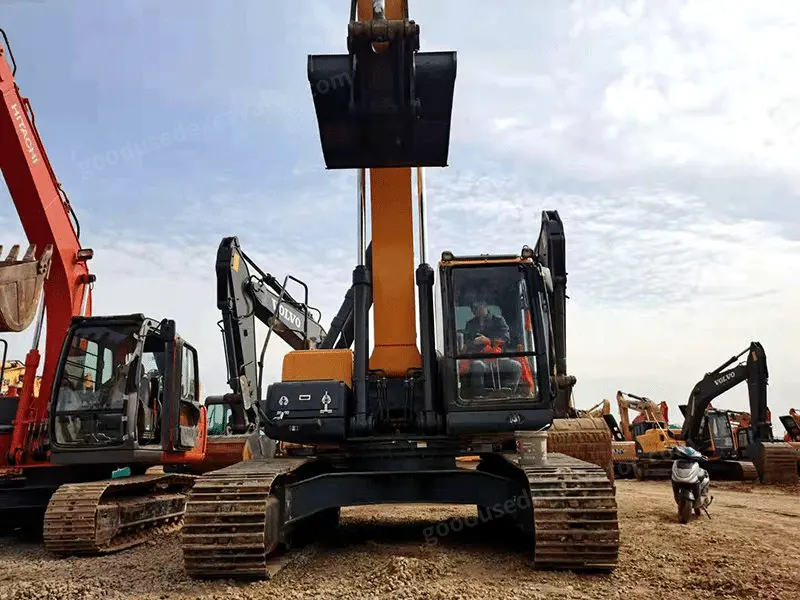 Used Hyundai R275VS Excavators